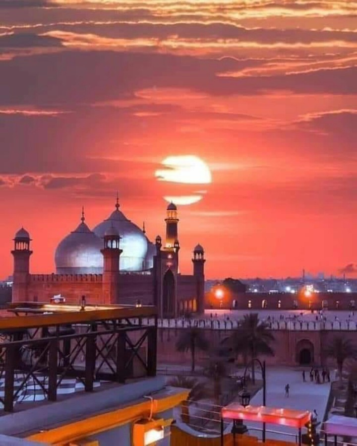 badshahi mosque