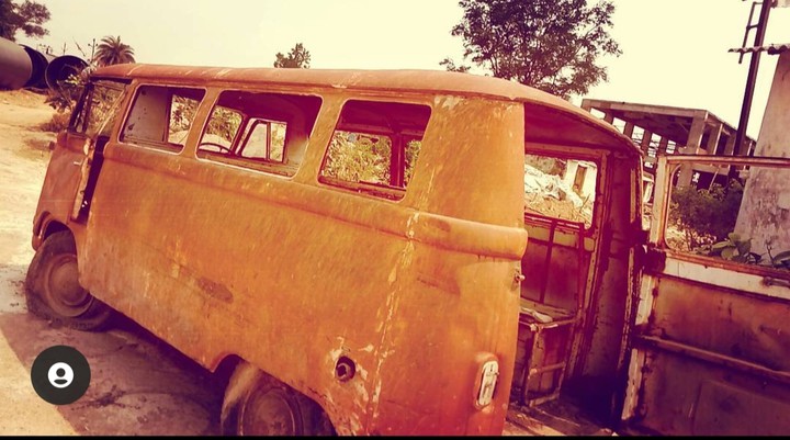 Metadoor van