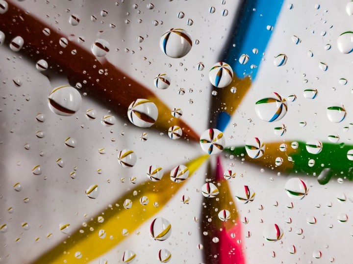 COLOUR DROPS