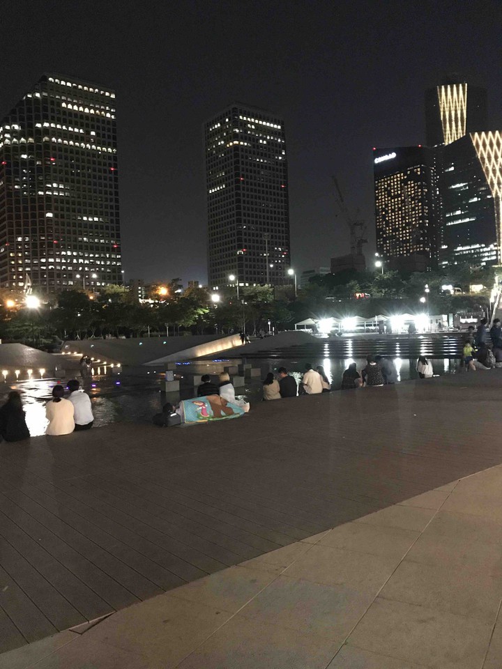 a lot of people.