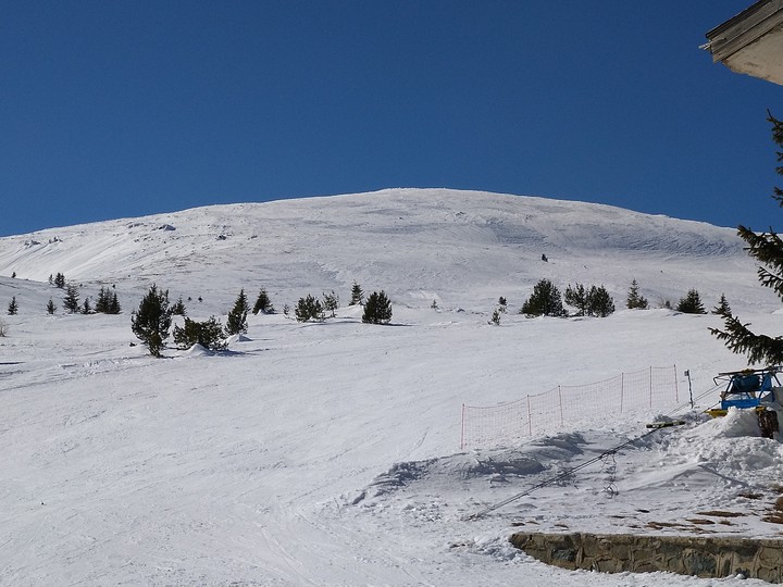 SKOPARNIK PEAK