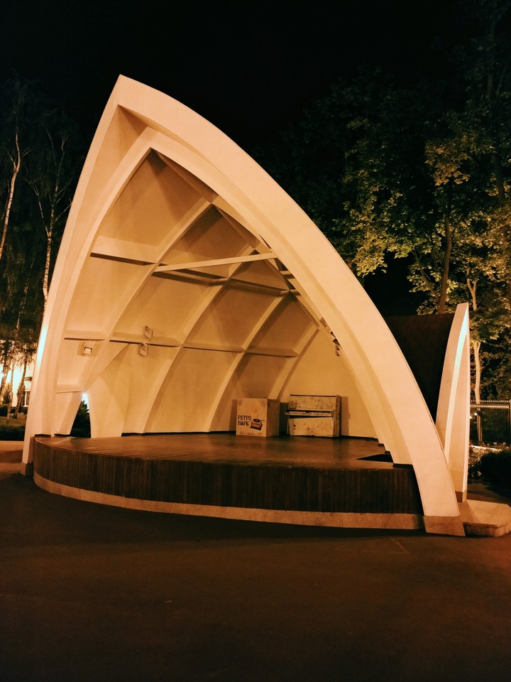 retro stage