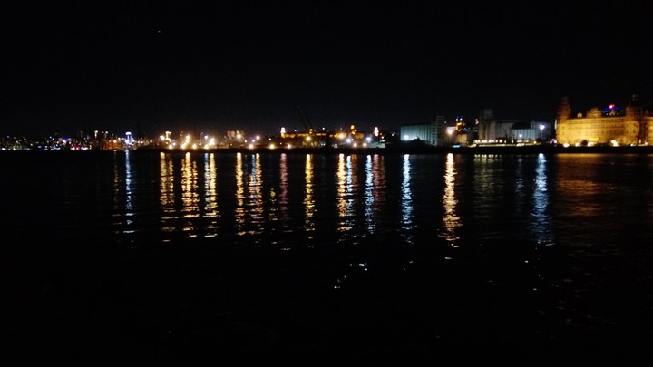 İstanbul Kadıköy gece.