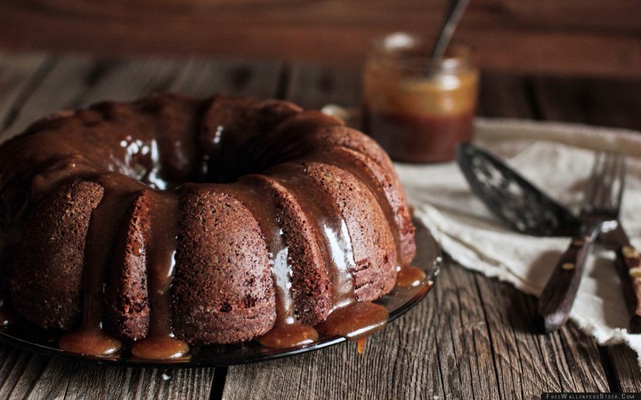 make chocolate muffin in the evenings.