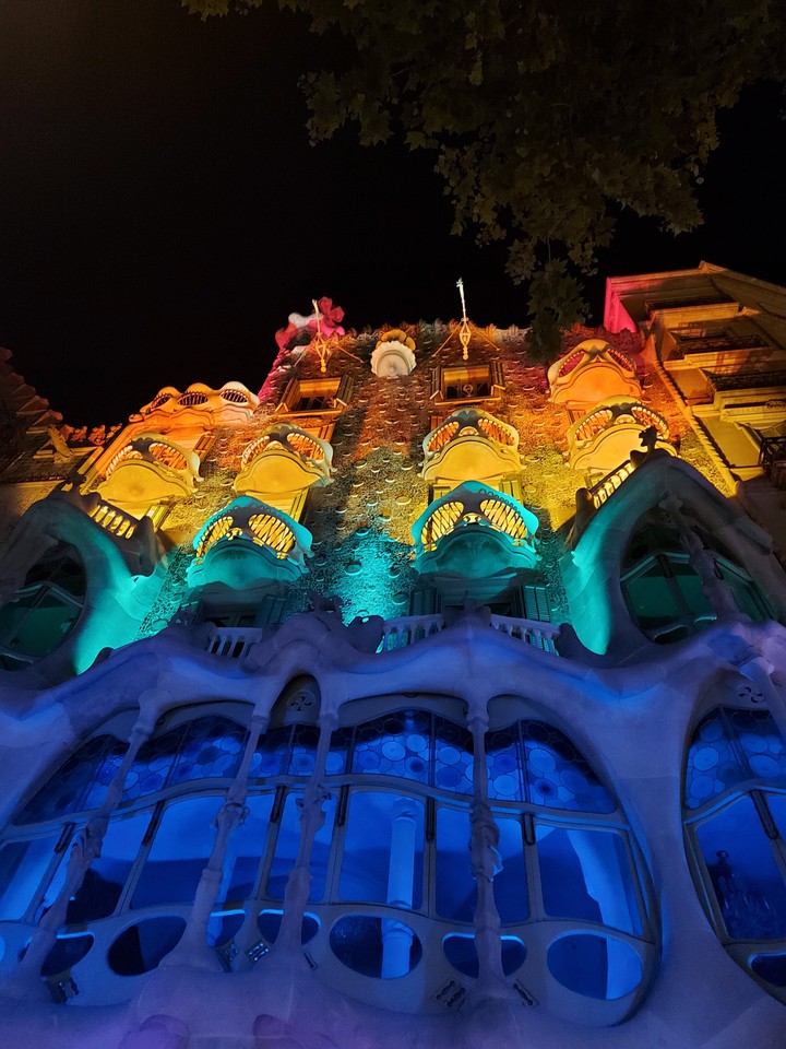 Casa Batlló with Pride