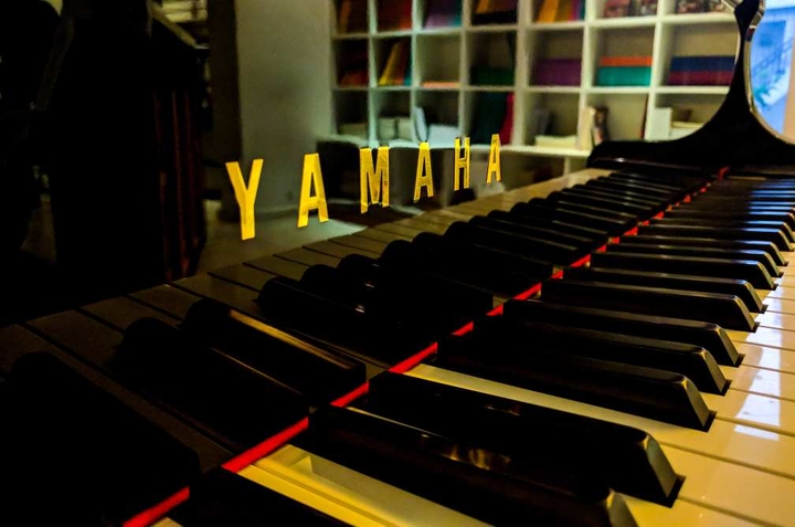 yamaha ...piano ....^_^^_^ music..