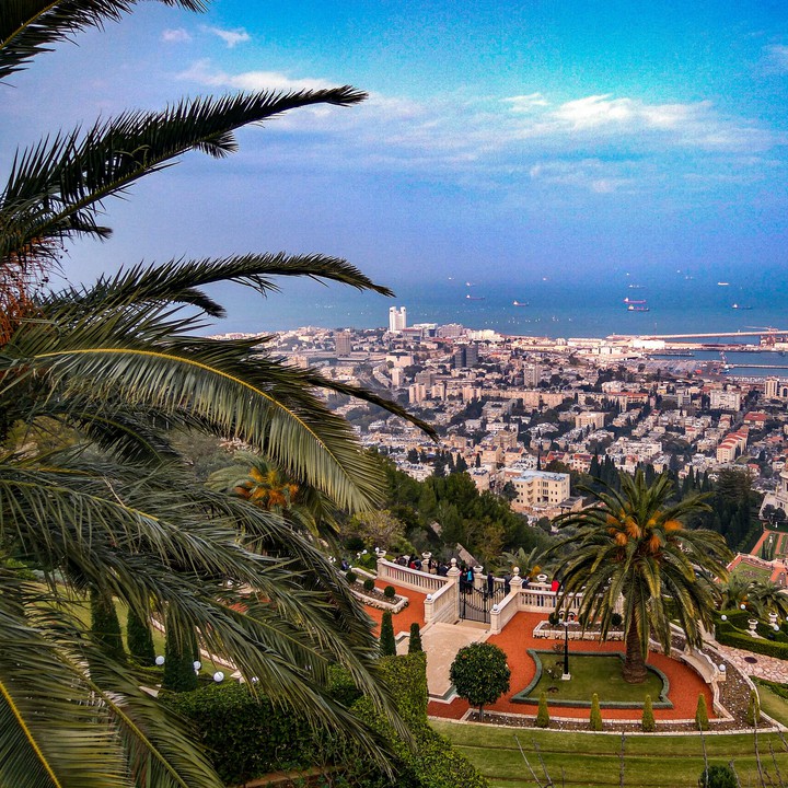 Baha'I
