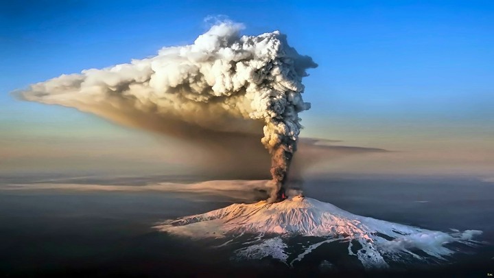 vulcano eruption