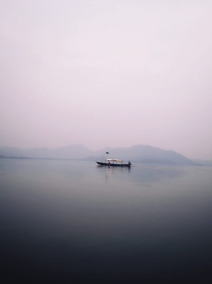 A peaceful boatride