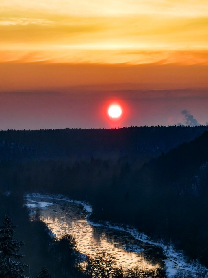 red sun