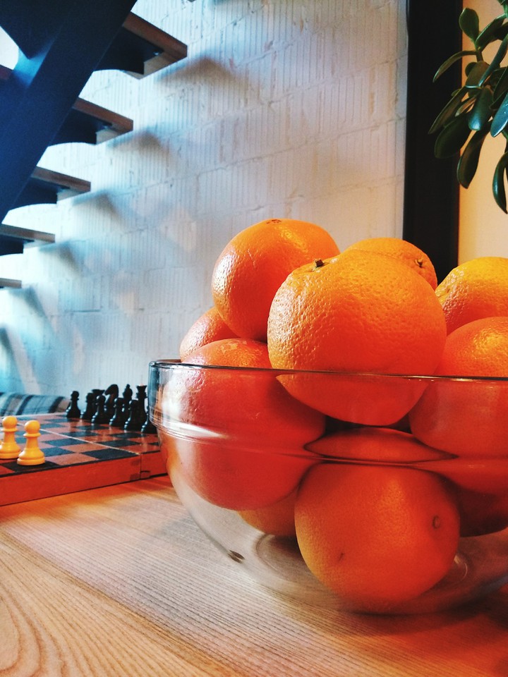 a bowl of oranges