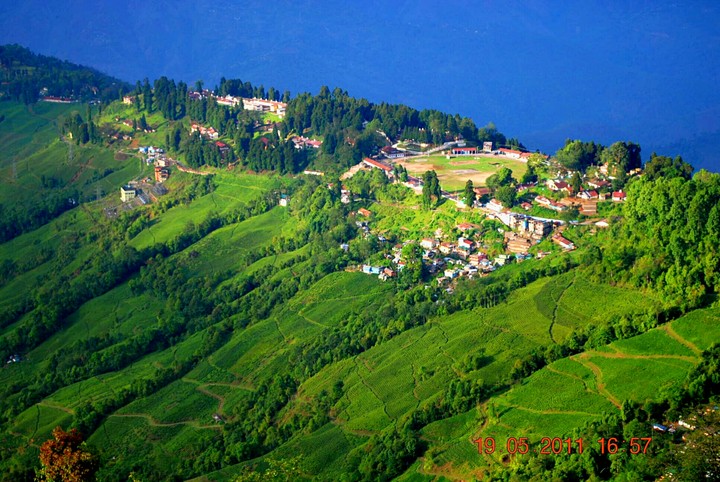 Above the hills❤