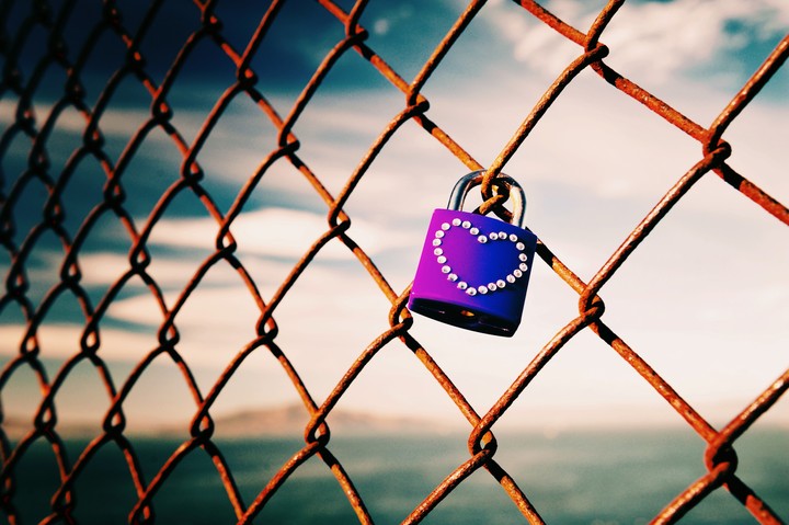 LOVE LOCK