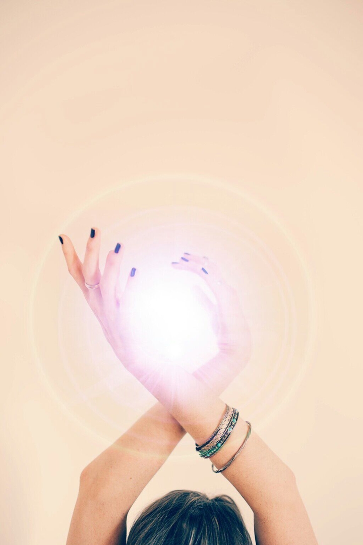 magic through the fingers©