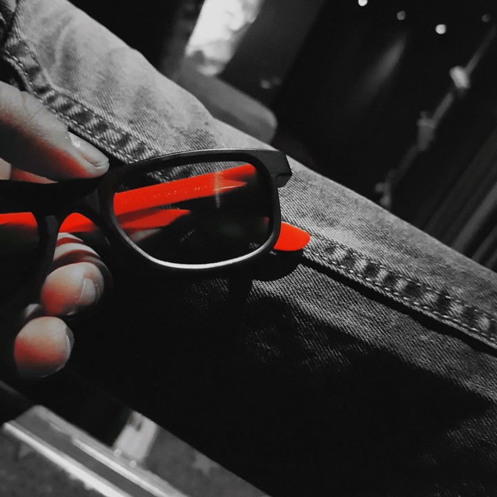 Popping red glasses