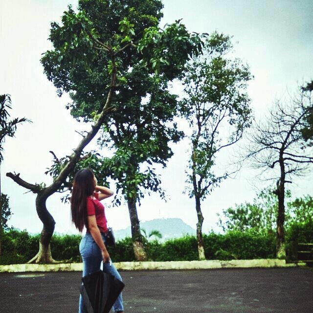 Girl & umbrella