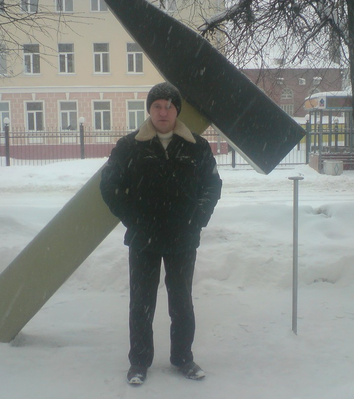 у молотка
