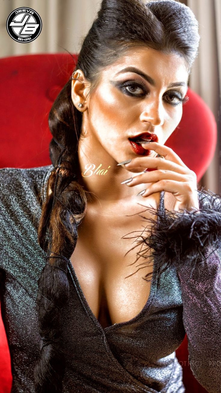 Yashika Anand