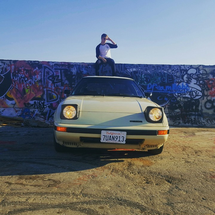 GRAFFITI AND CLASSIC CARS