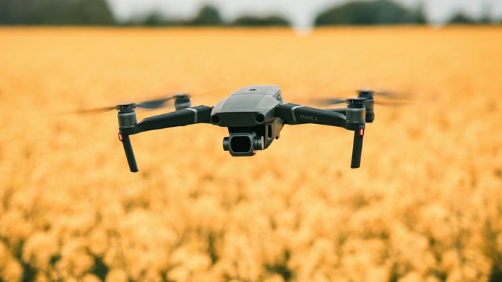 robot plane