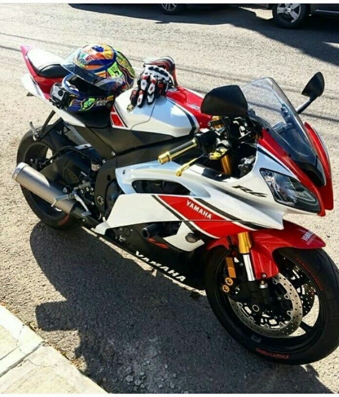 Yamaha_R6
