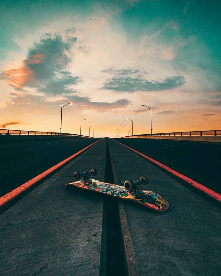 Skate-traveling