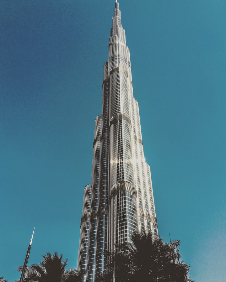 the iconic burj khalifa