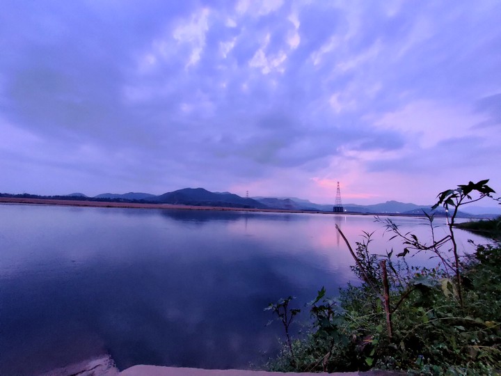 see the colour of river