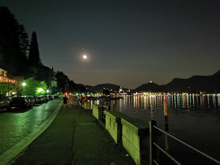 Como lake at night