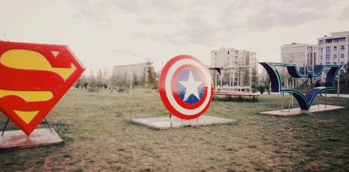 Supermen, America Capitan, batmen