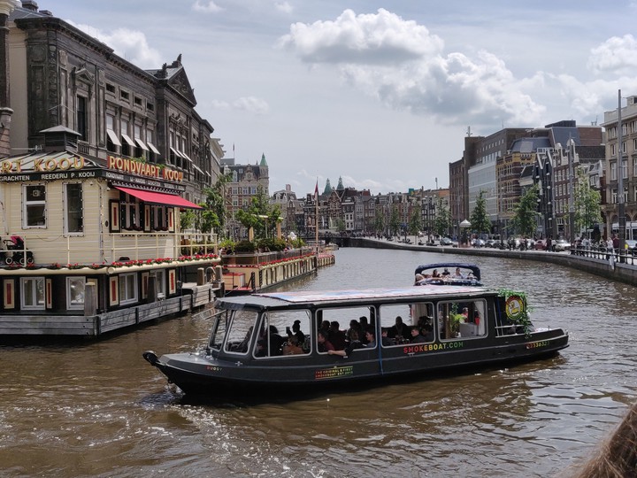 The Holland Canal