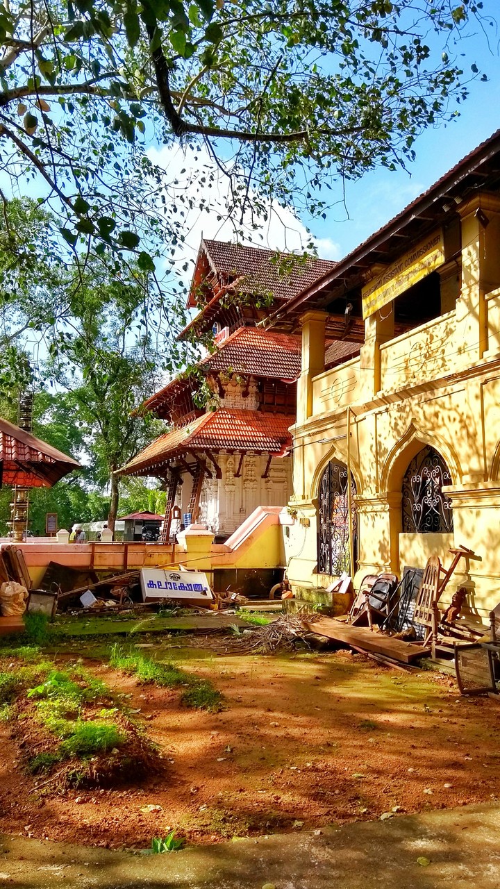 Vadakkumnathan Temple