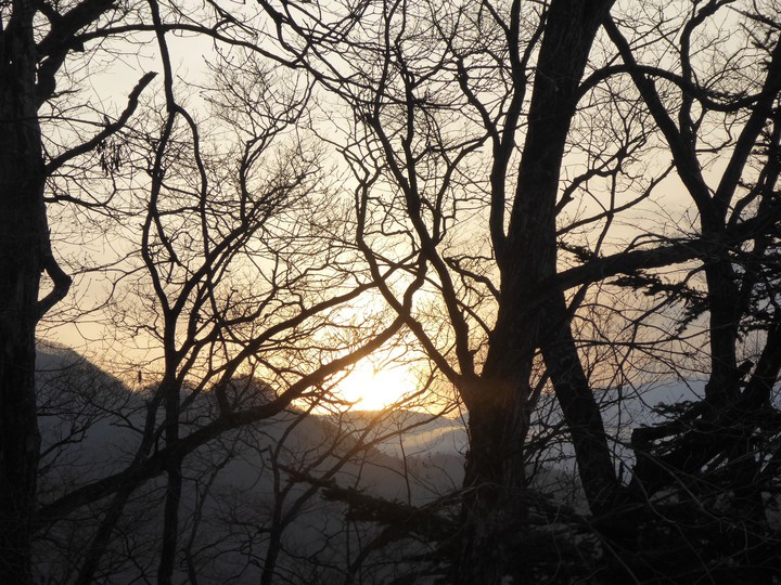山の上からの夕焼け