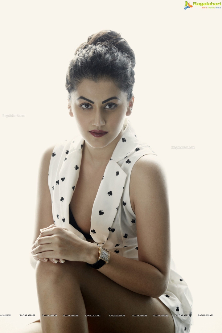 TAAPSEE  PANNU