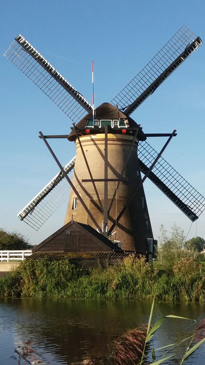 Holenderskie wiatraki