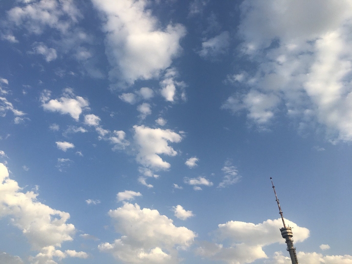 неповторимый день..