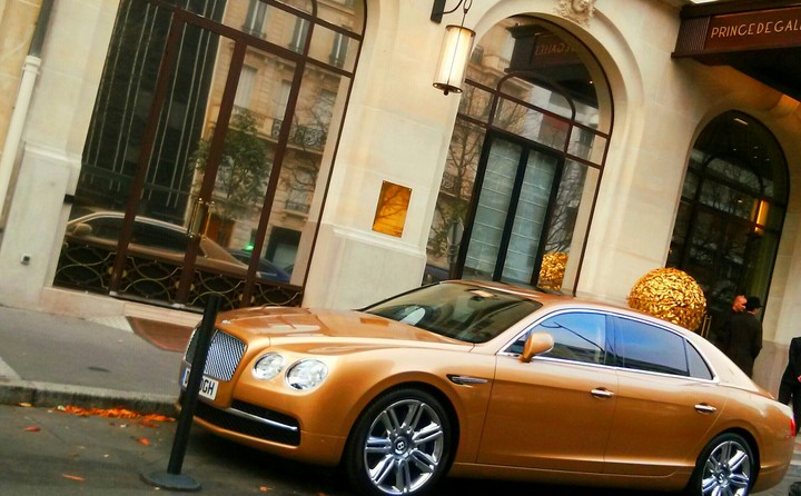 golden car