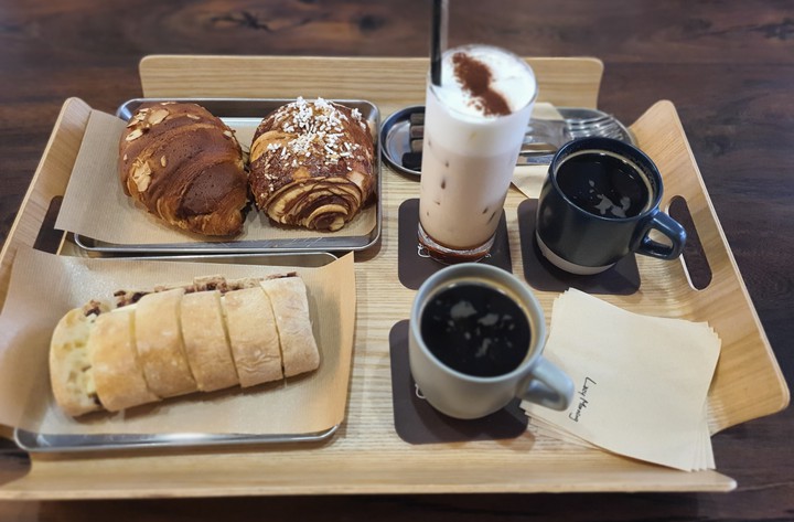 커피와 빵