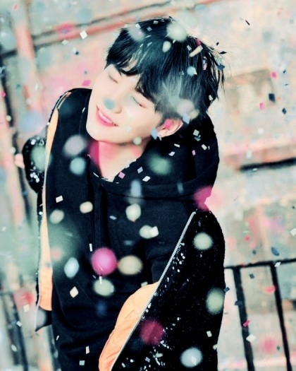 smile yoongi~❣️