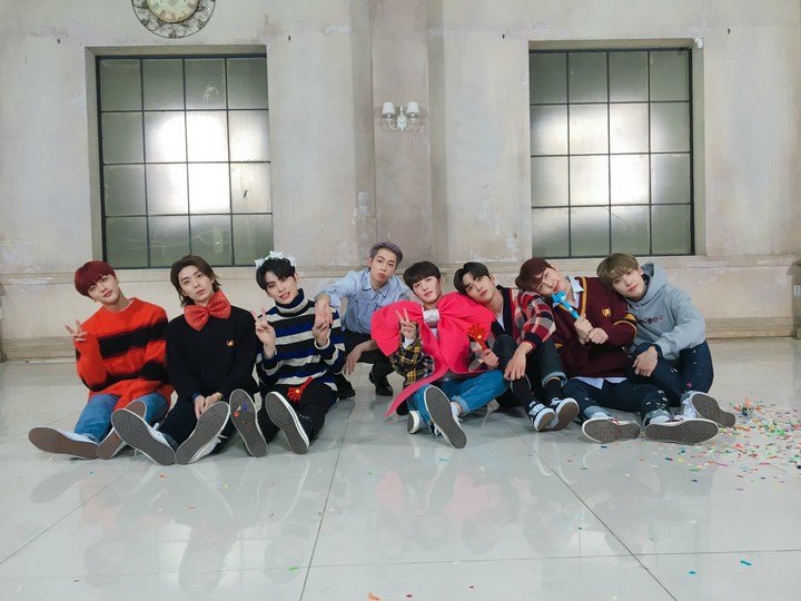 SF9