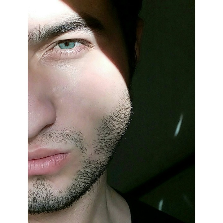 The Colour Eyed Boy!