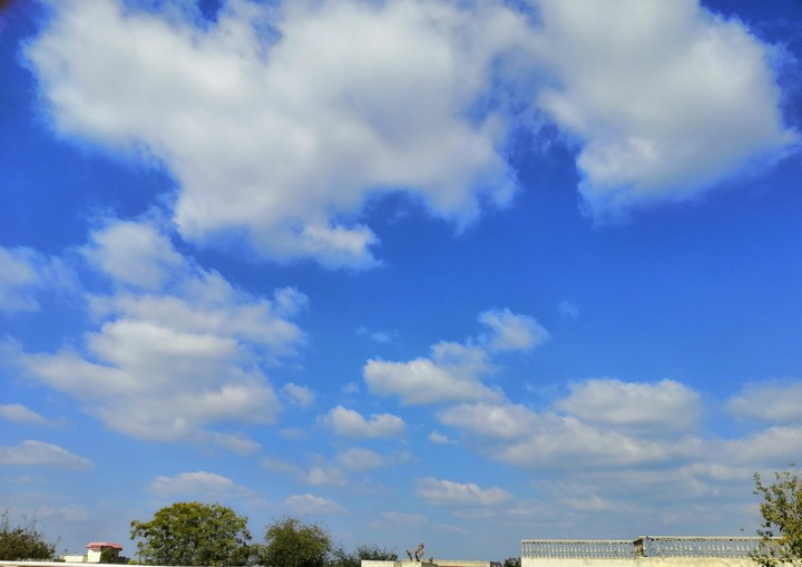 CLOUDS AT CHOWK AZAM