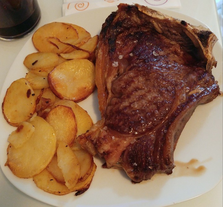 Chuletón con patatas
