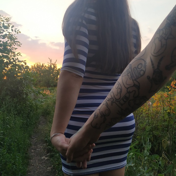<3