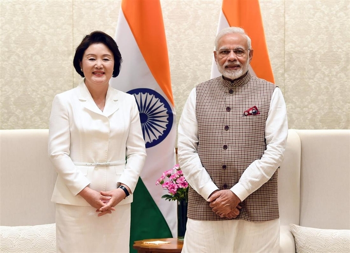 PM Modi and the first Lady of Republic of Korea
