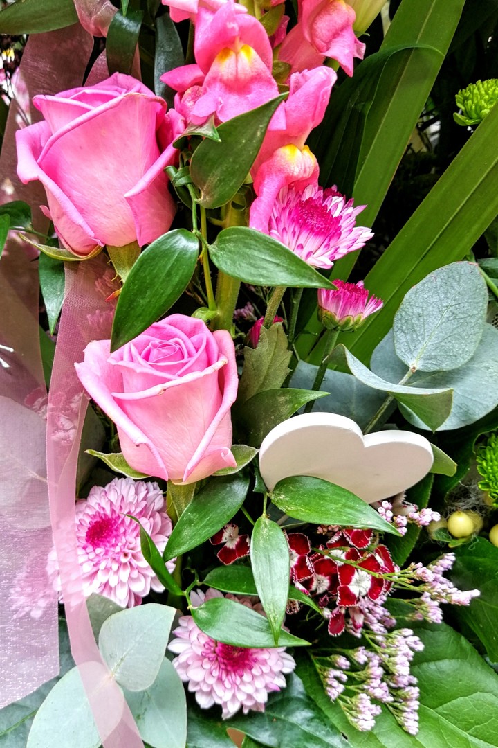 Wunderschöne Blumensträuße