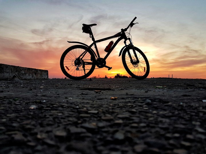 Bike, sundown