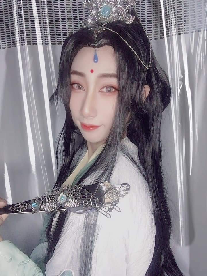 ,