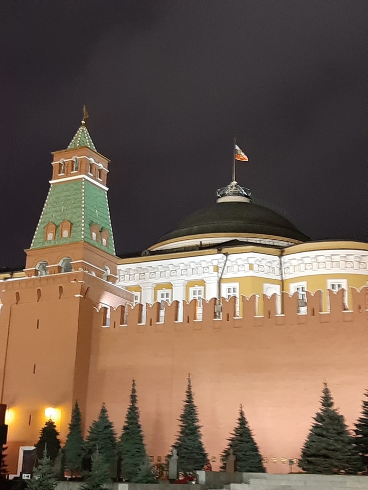Красная  площадь в новогоднюю ночь