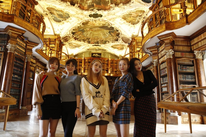 Red Velvet*